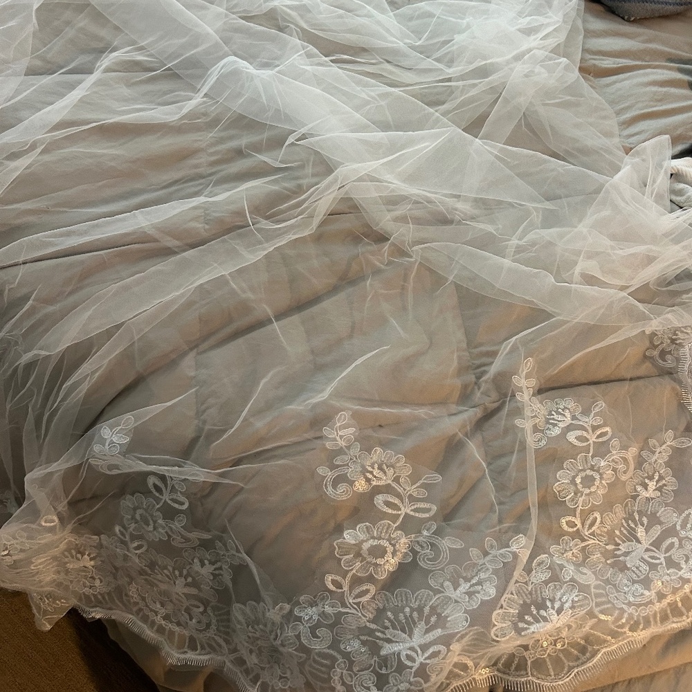 Cathedral Bridal Veil - Floral Sparkles